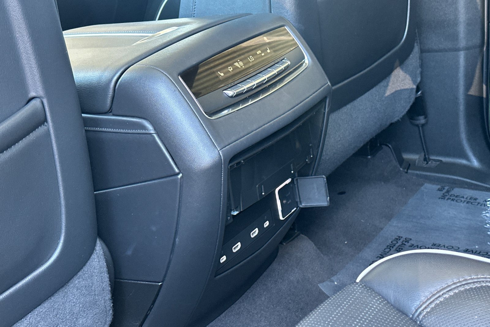 Used 2023 Cadillac Escalade Sport AWD/4WD image 15