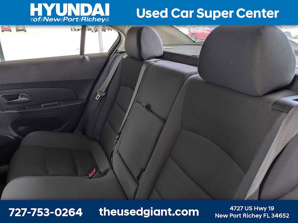 Used 2016 Chevrolet Cruze LT FWD image 14