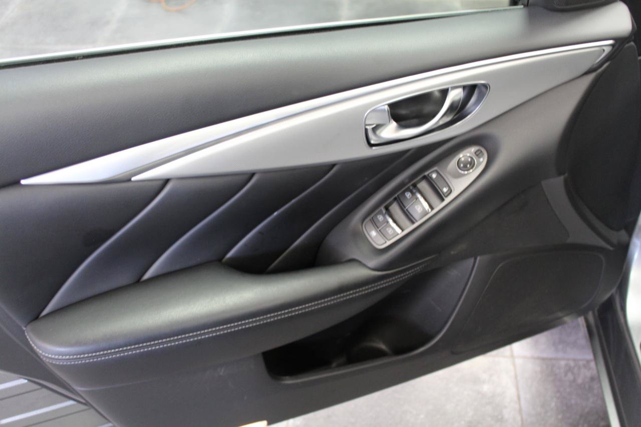 Used 2020 INFINITI Q50 Luxe w/ Essential Package (3.0T Luxe) AWD/4WD image 21