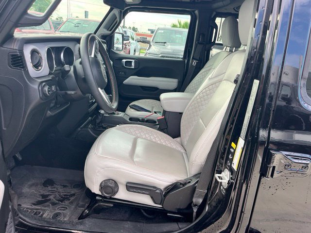 Used 2023 Jeep Gladiator Overland AWD/4WD image 9