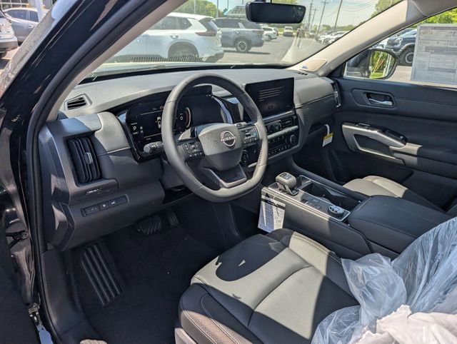 New 2026 Nissan Pathfinder SL w/ SL Premium Package AWD/4WD image 13