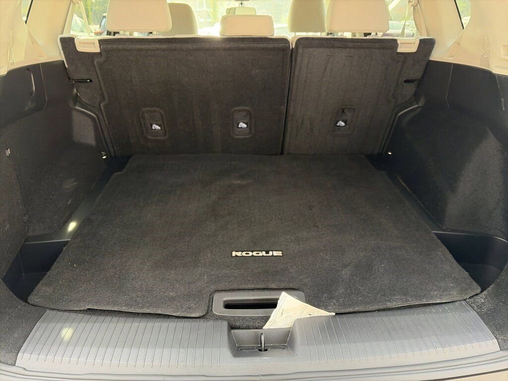 Certified 2023 Nissan Rogue SV image 11