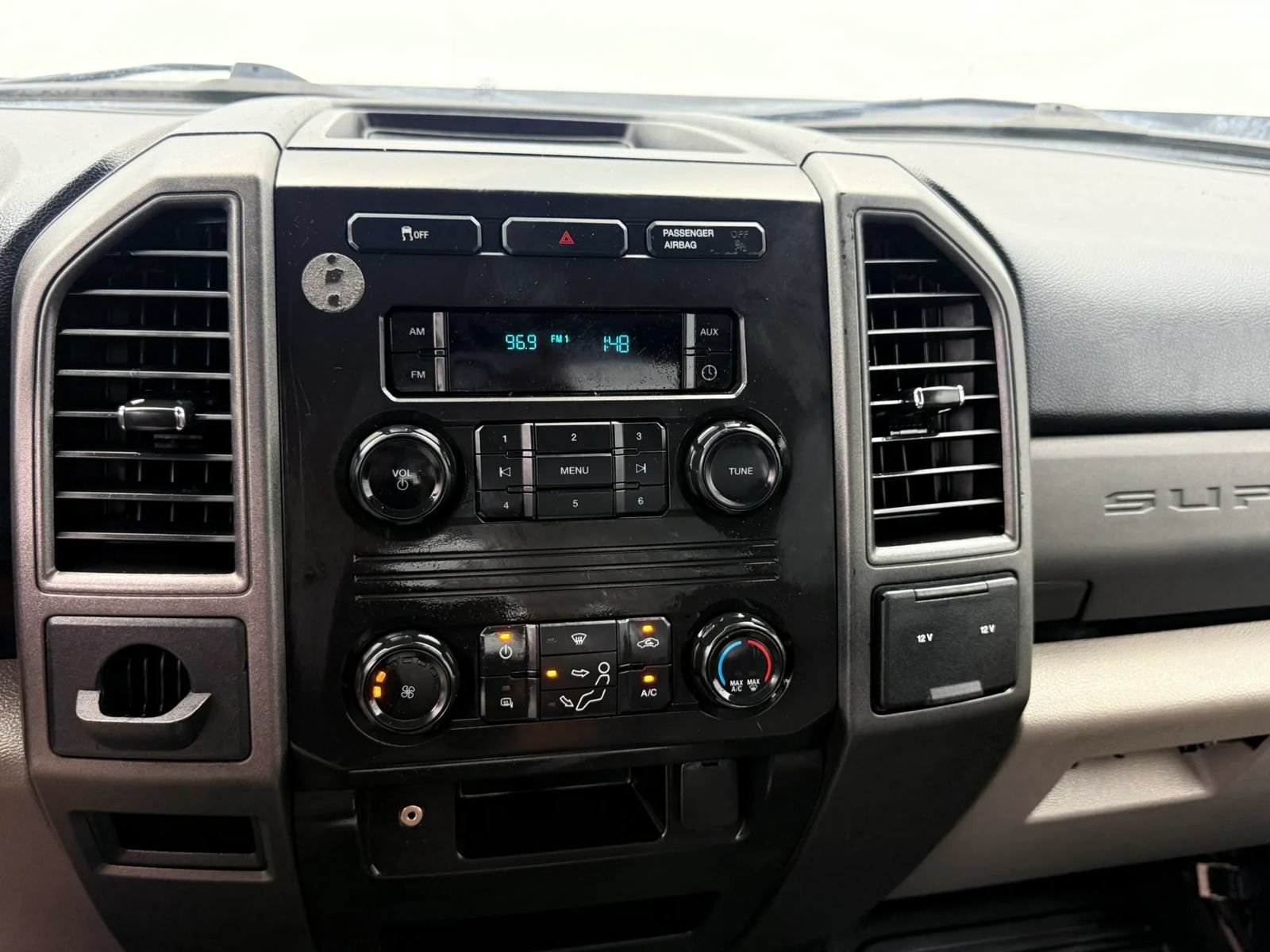 Used 2017 Ford F250 XL w/ Power Equipment Group RWD image 23