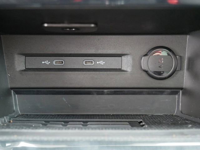 Used 2025 Volkswagen Taos SE AWD/4WD image 37
