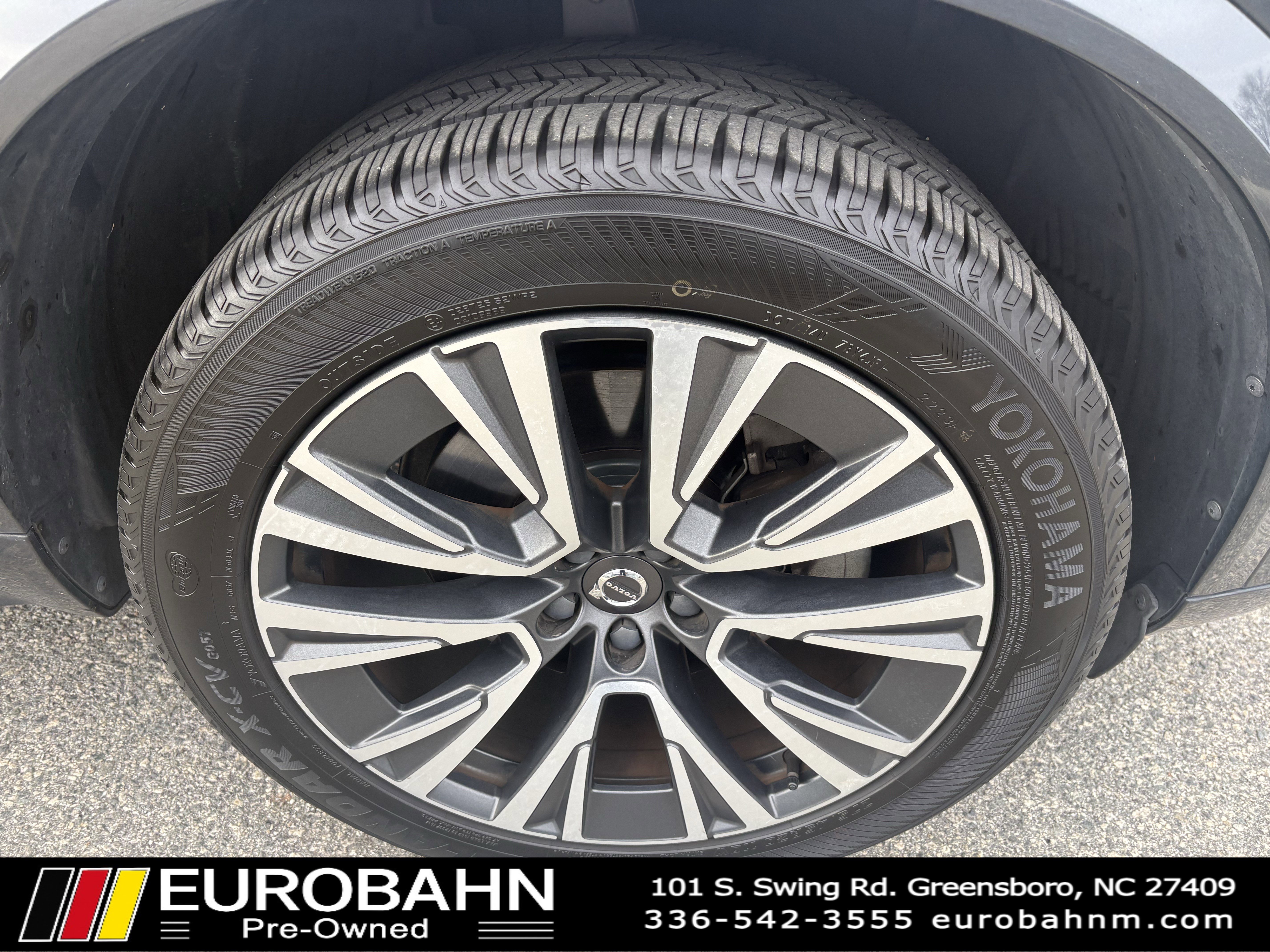 Used 2021 Volvo XC90 T5 Momentum w/ Protection Package Premier image 36