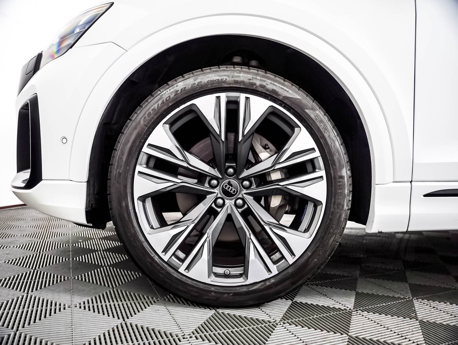Certified 2025 Audi Q8 Prestige AWD/4WD image 4