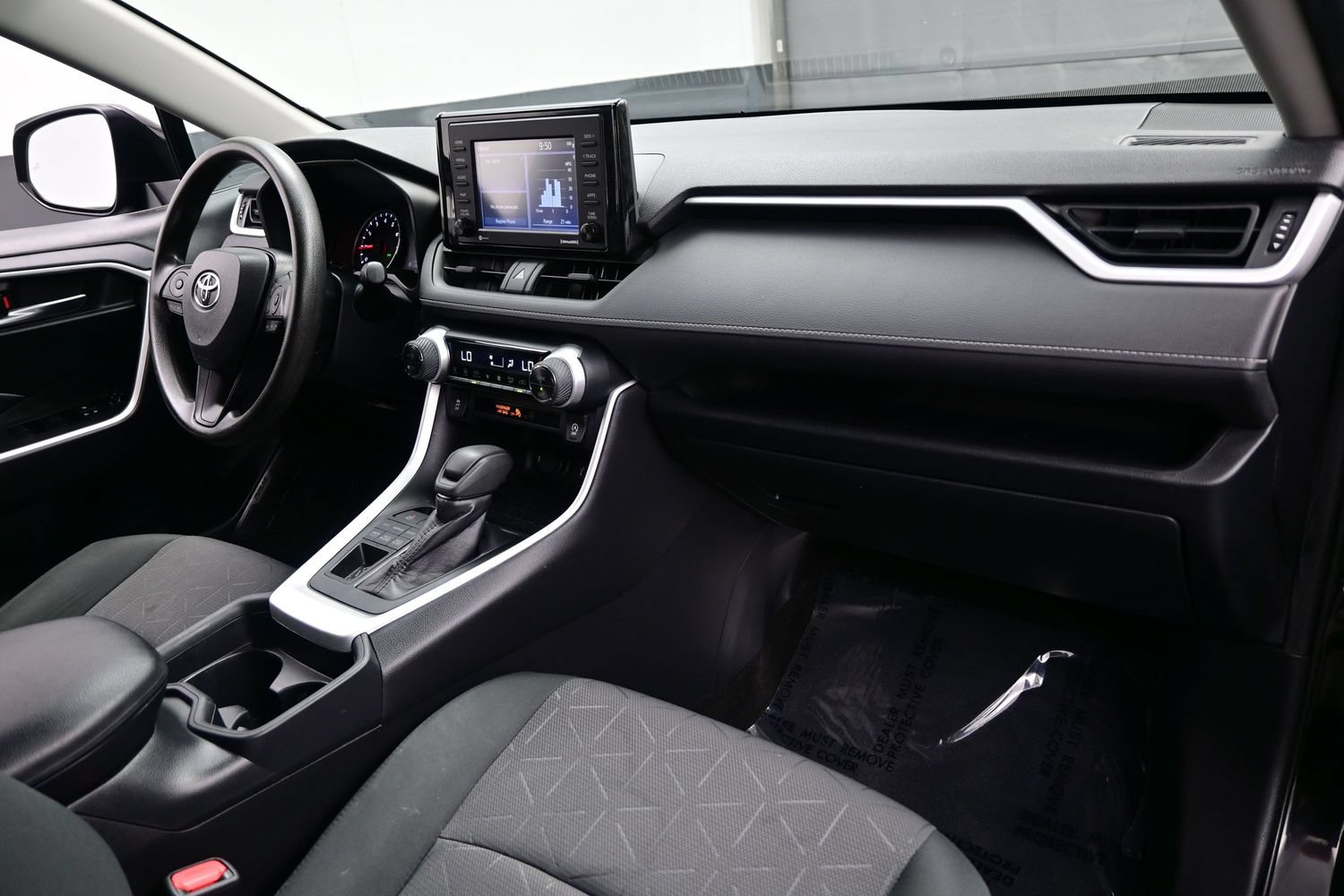 Used 2020 Toyota RAV4 XLE AWD/4WD image 15