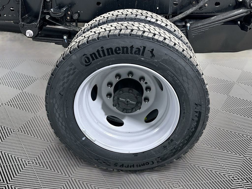 New 2026 Ford F550 4x4 Supercab Super Duty image 16