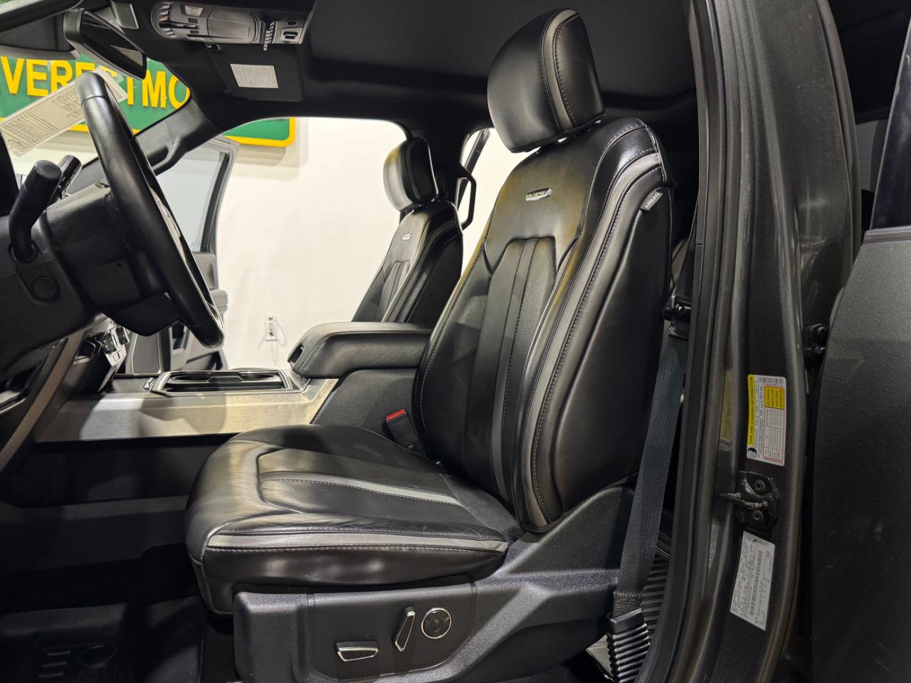 Used 2019 Ford F250 Platinum w/ Platinum Ultimate Package AWD/4WD image 13