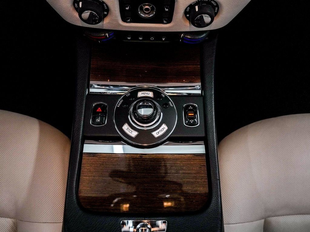 Used 2011 Rolls-Royce Ghost image 34