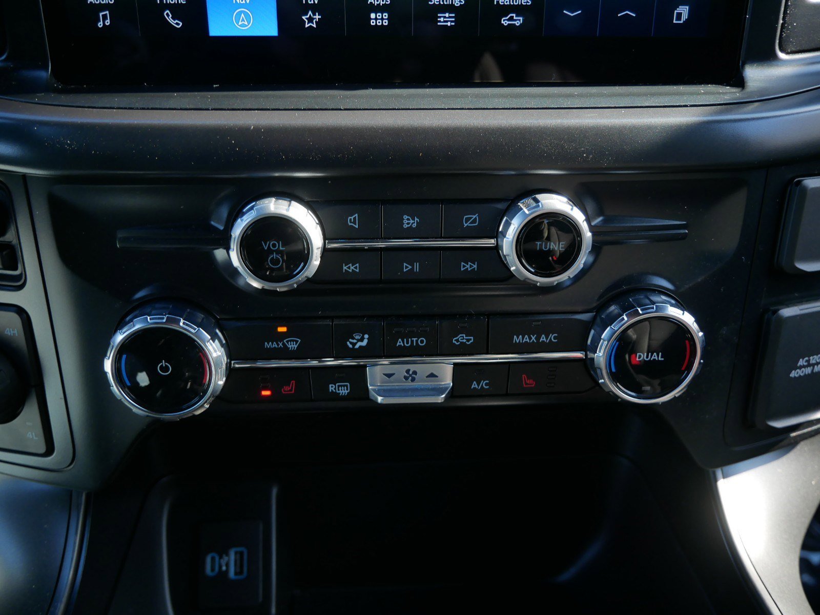 New 2024 Ford F150 XLT w/ Equipment Group 302A MID image 23