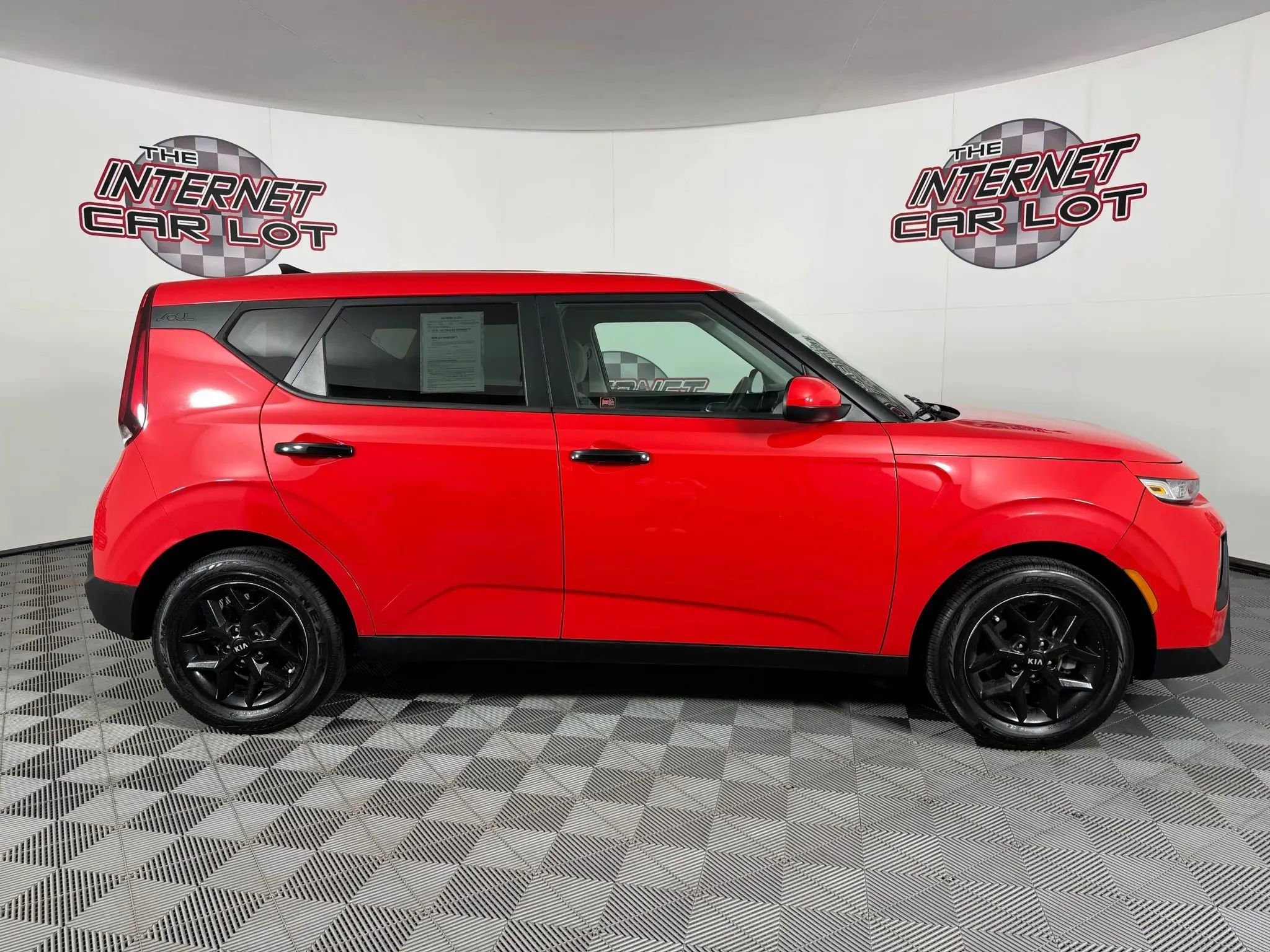 Used 2020 Kia Soul S FWD image 8