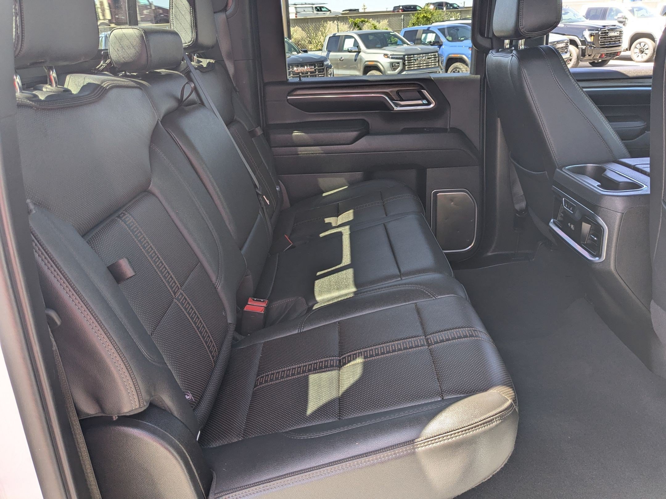 Used 2025 Chevrolet Silverado 3500 High Country w/ Technology Package AWD/4WD image 25
