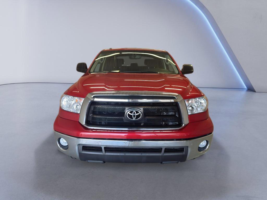 Used 2013 Toyota Tundra 4x4 CrewMax image 2