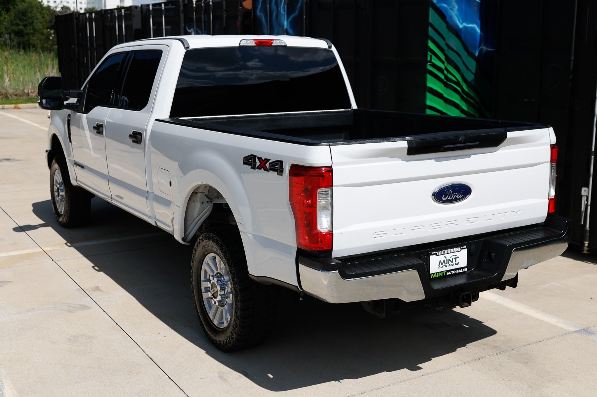 Used 2019 Ford F250 XLT w/ Snow Plow Prep Package AWD/4WD image 8