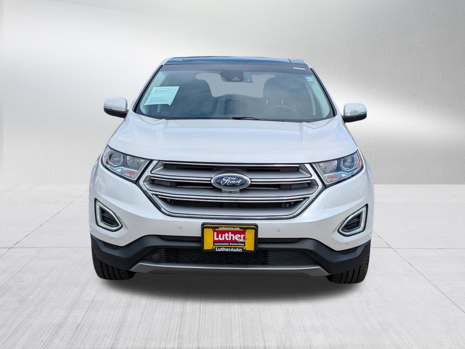Used 2018 Ford Edge Titanium w/ Equipment Group 302A AWD/4WD image 2
