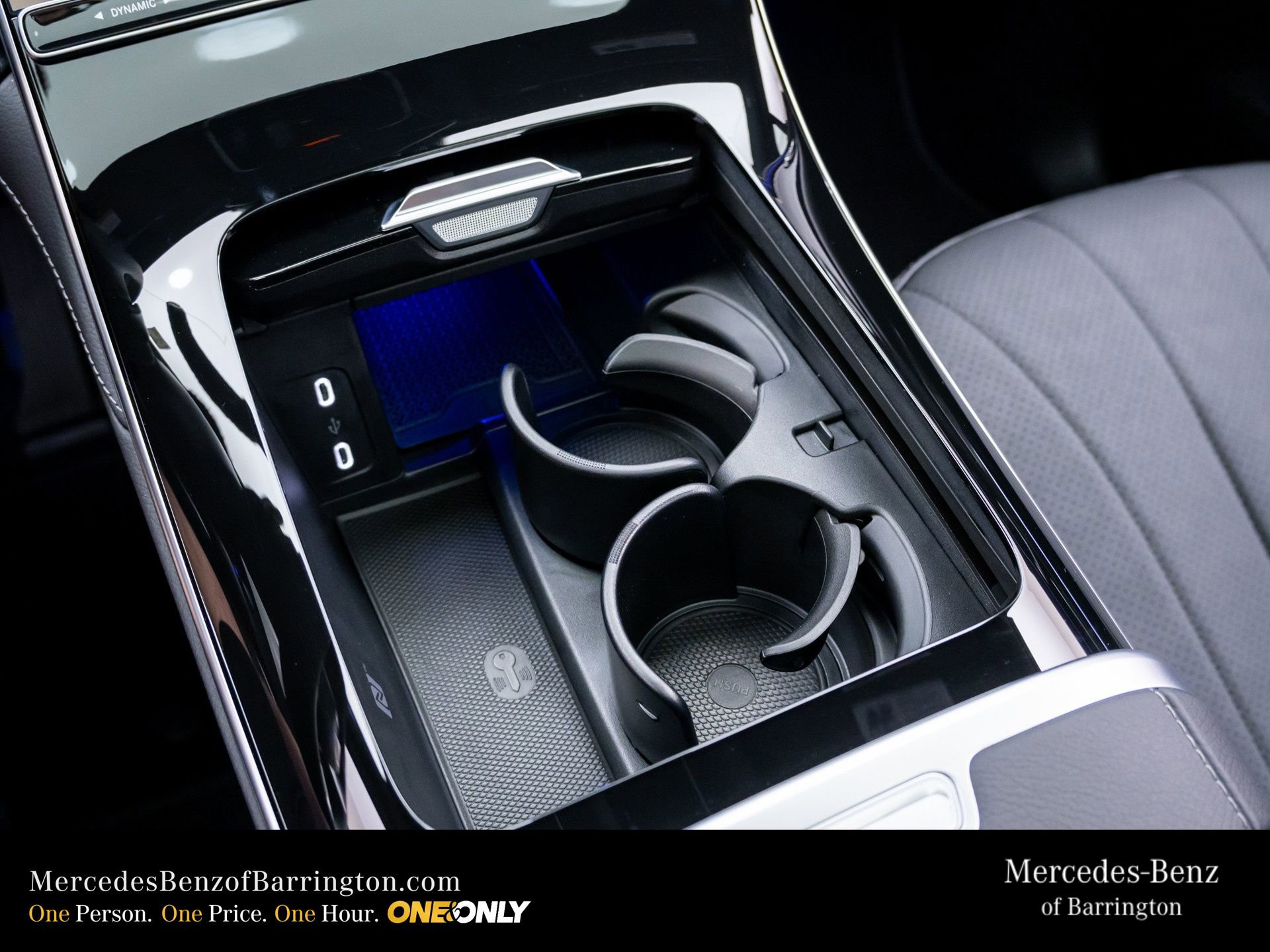 New 2026 Mercedes-Benz EQE 320 4MATIC SUV image 32