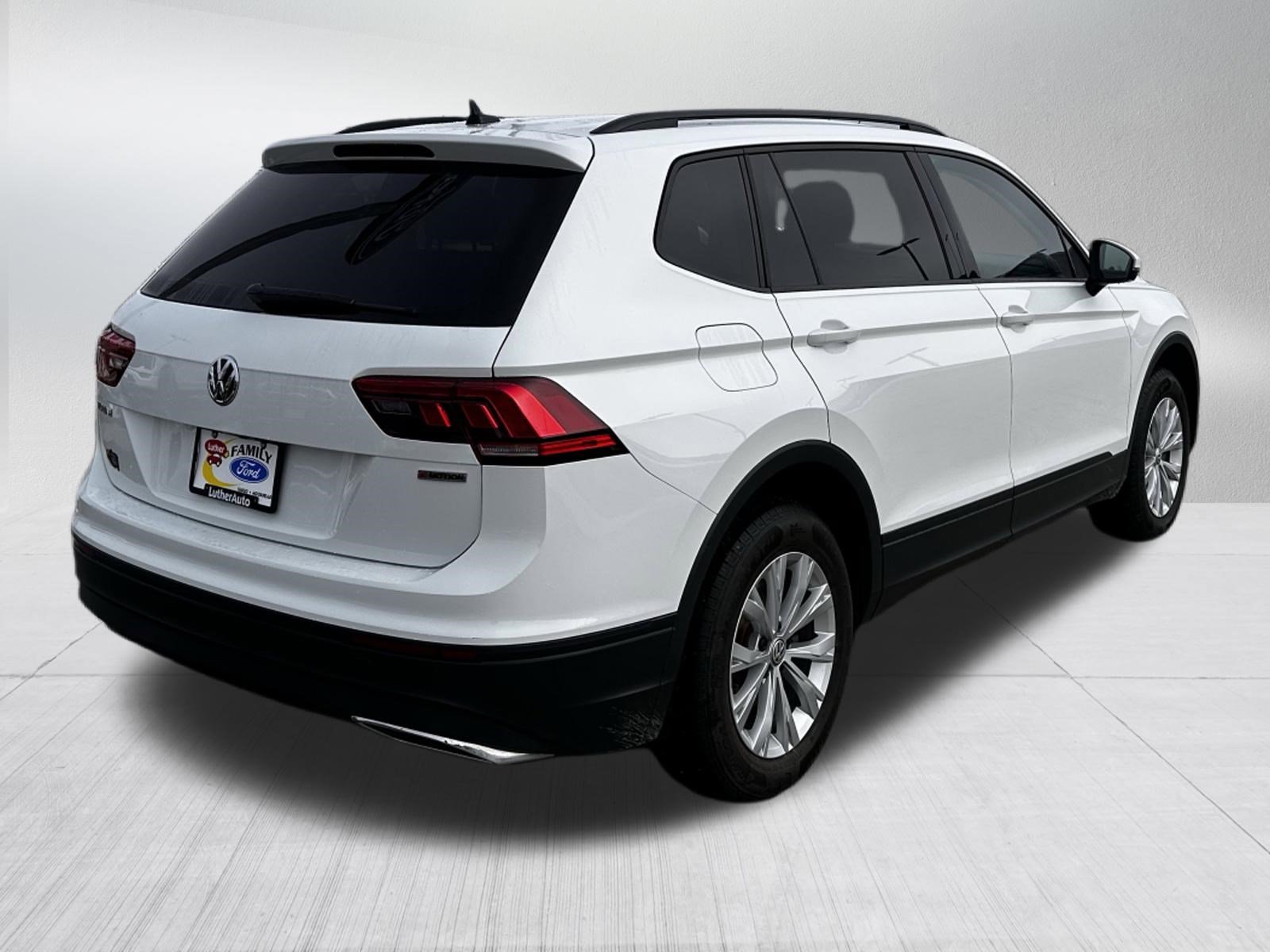 Used 2020 Volkswagen Tiguan S image 7