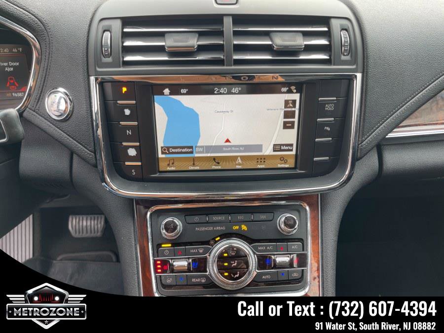 Used 2019 Lincoln Continental Select w/ Continental Climate Package image 26