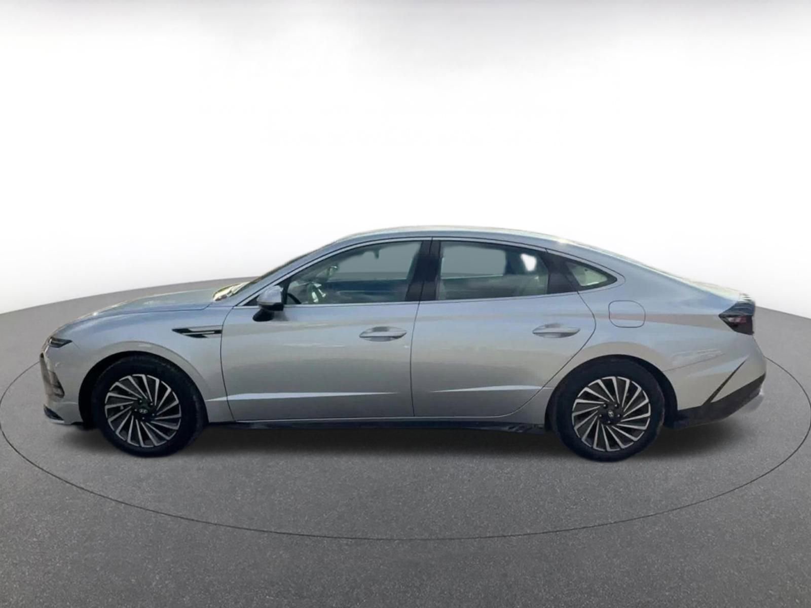 Used 2025 Hyundai Sonata SEL image 9