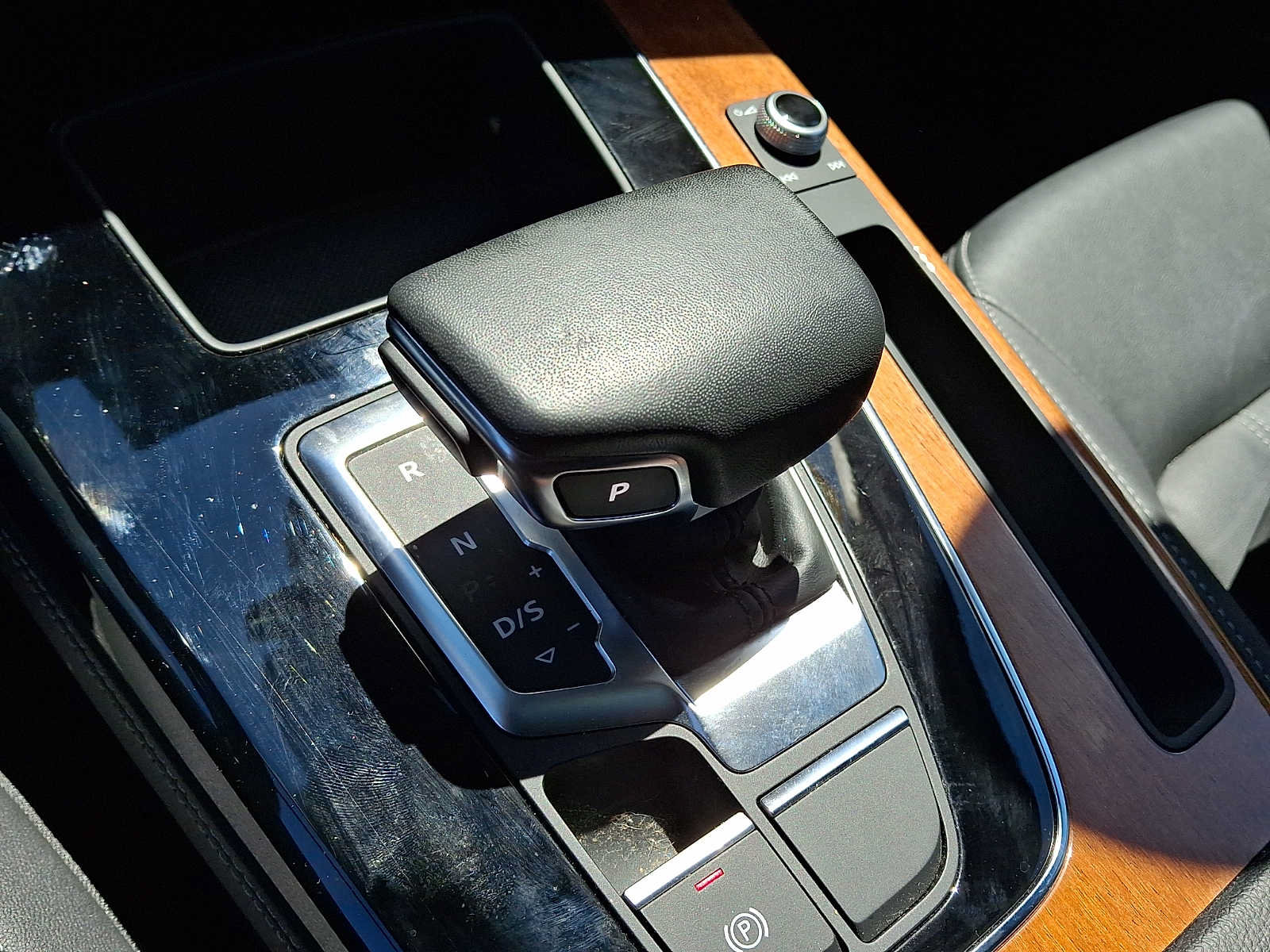 Used 2023 Audi Q5 2.0T Premium Plus w/ Premium Plus Package AWD/4WD image 16