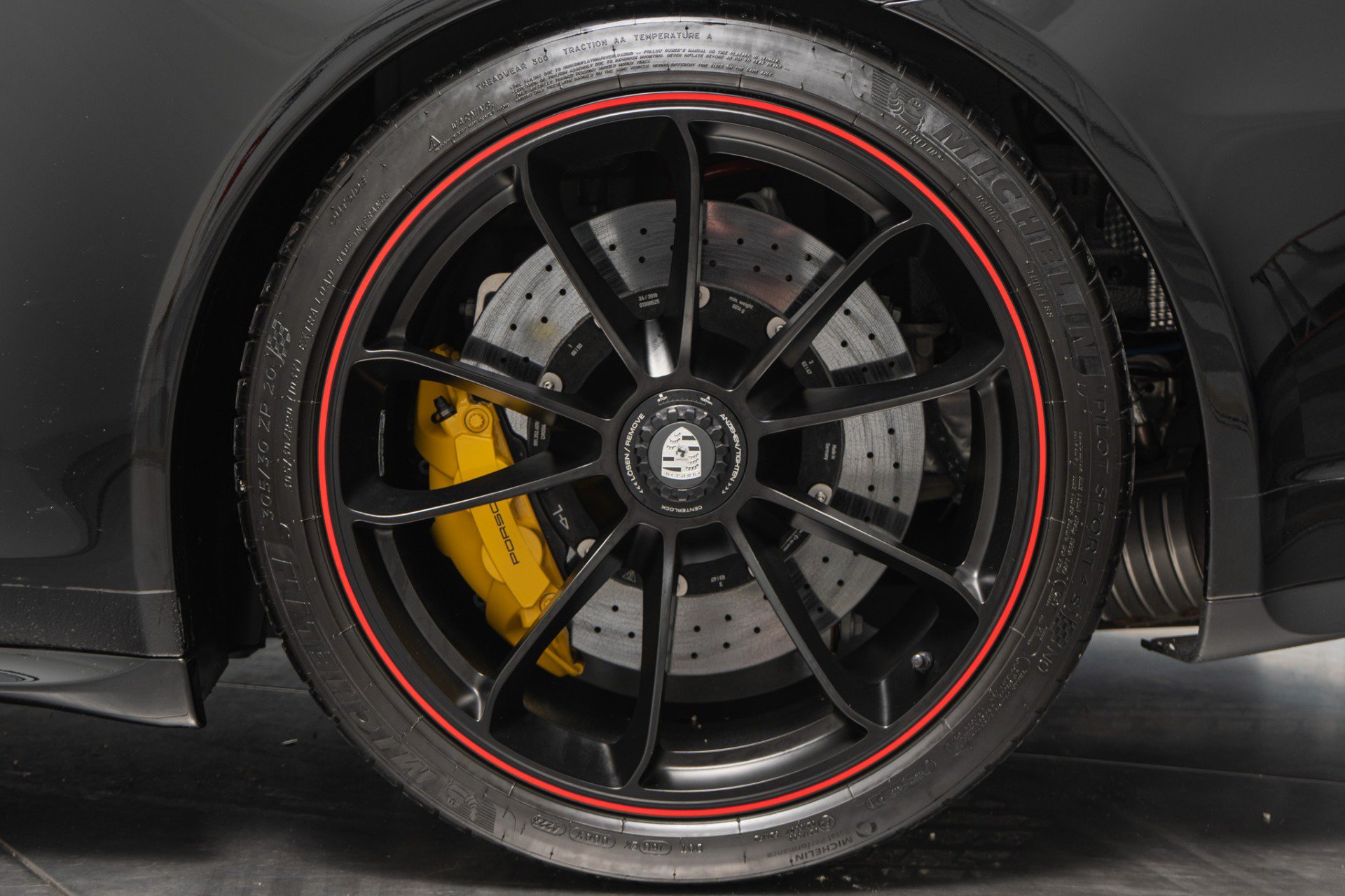 Used 2019 Porsche 911 Speedster RWD image 11