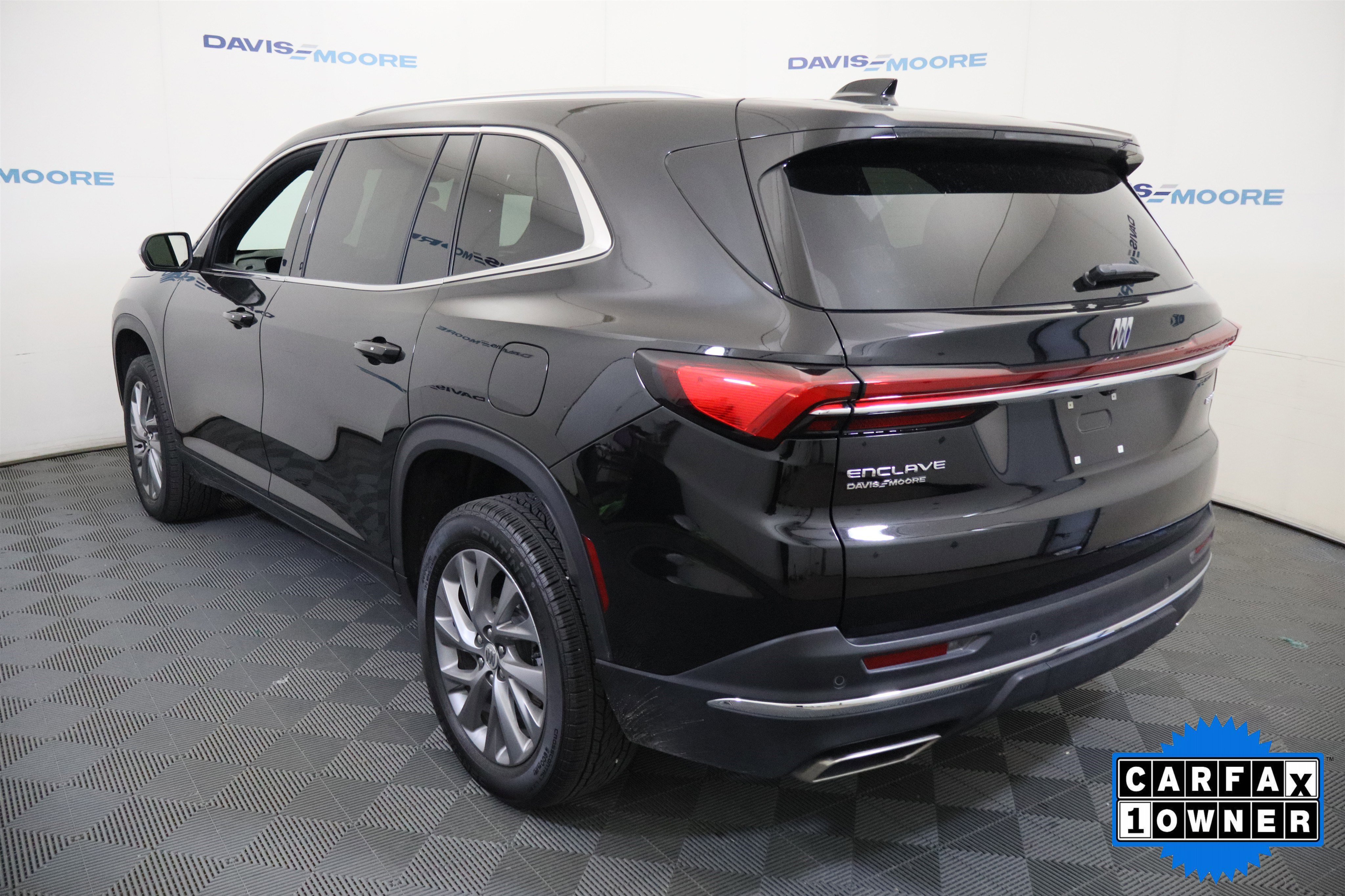 Used 2025 Buick Enclave Preferred FWD image 10