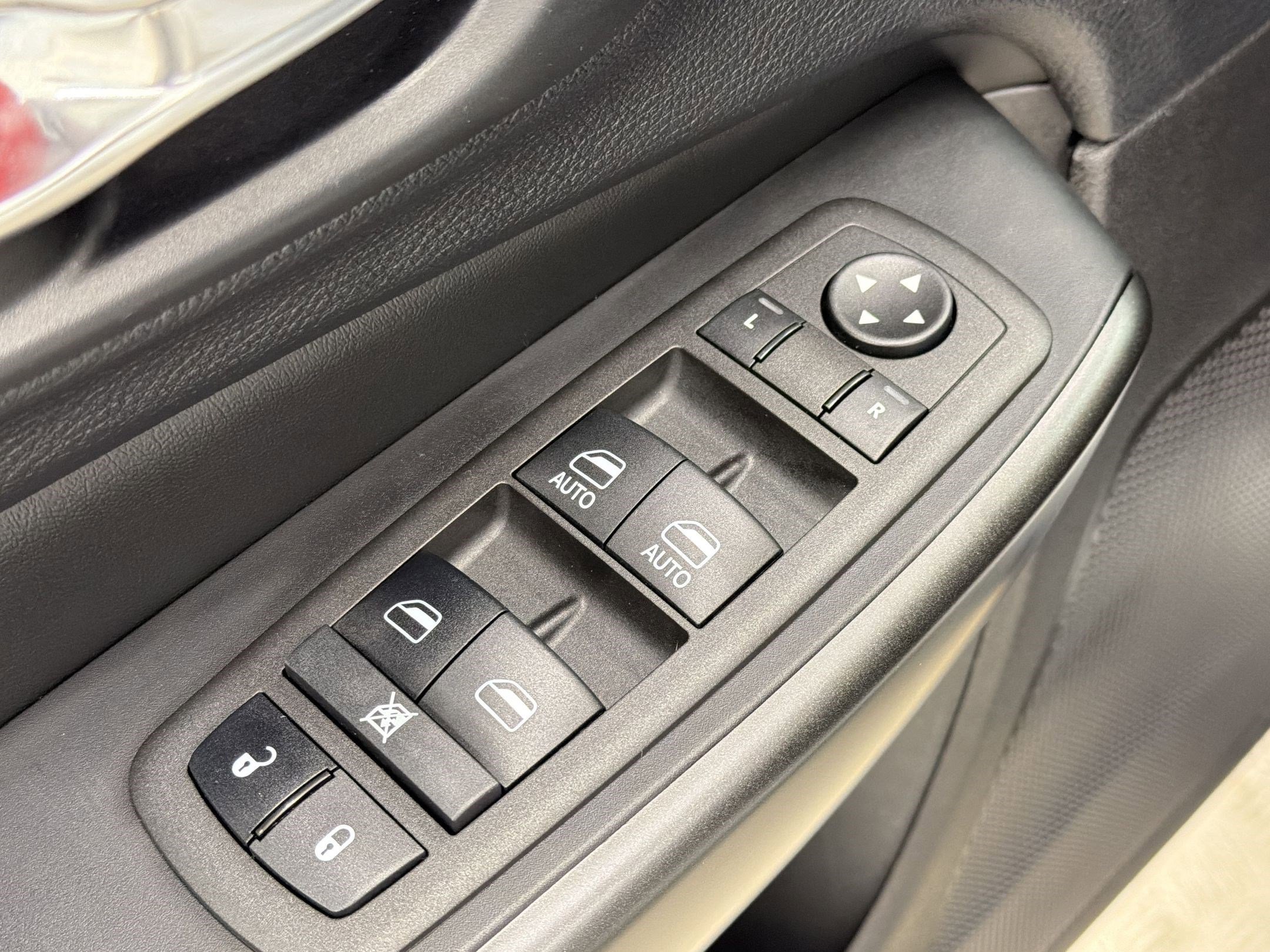 Used 2022 Jeep Cherokee Trailhawk w/ Sun, Sound & Nav Group AWD/4WD image 21