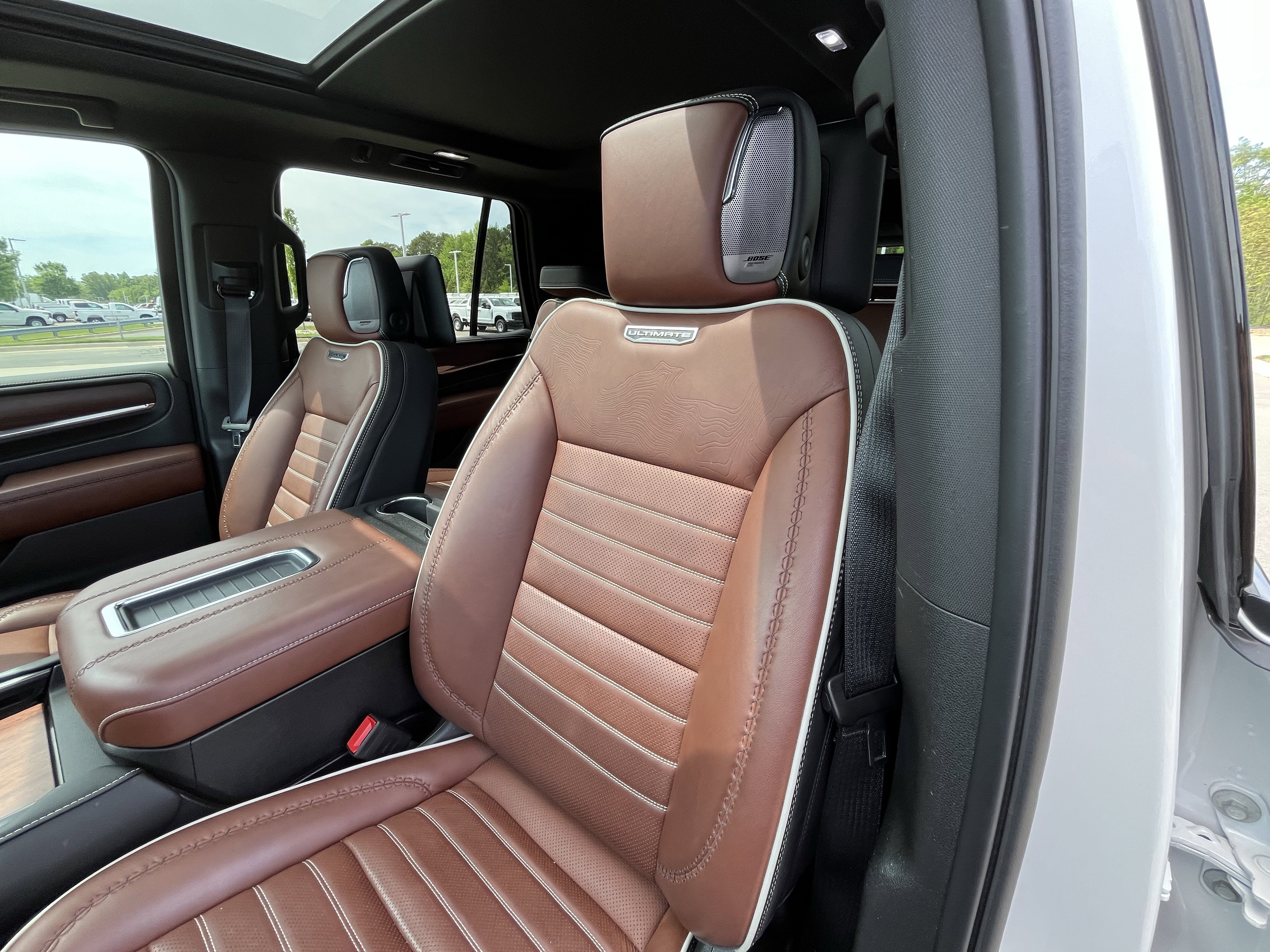 Used 2024 GMC Yukon Denali Ultimate image 16