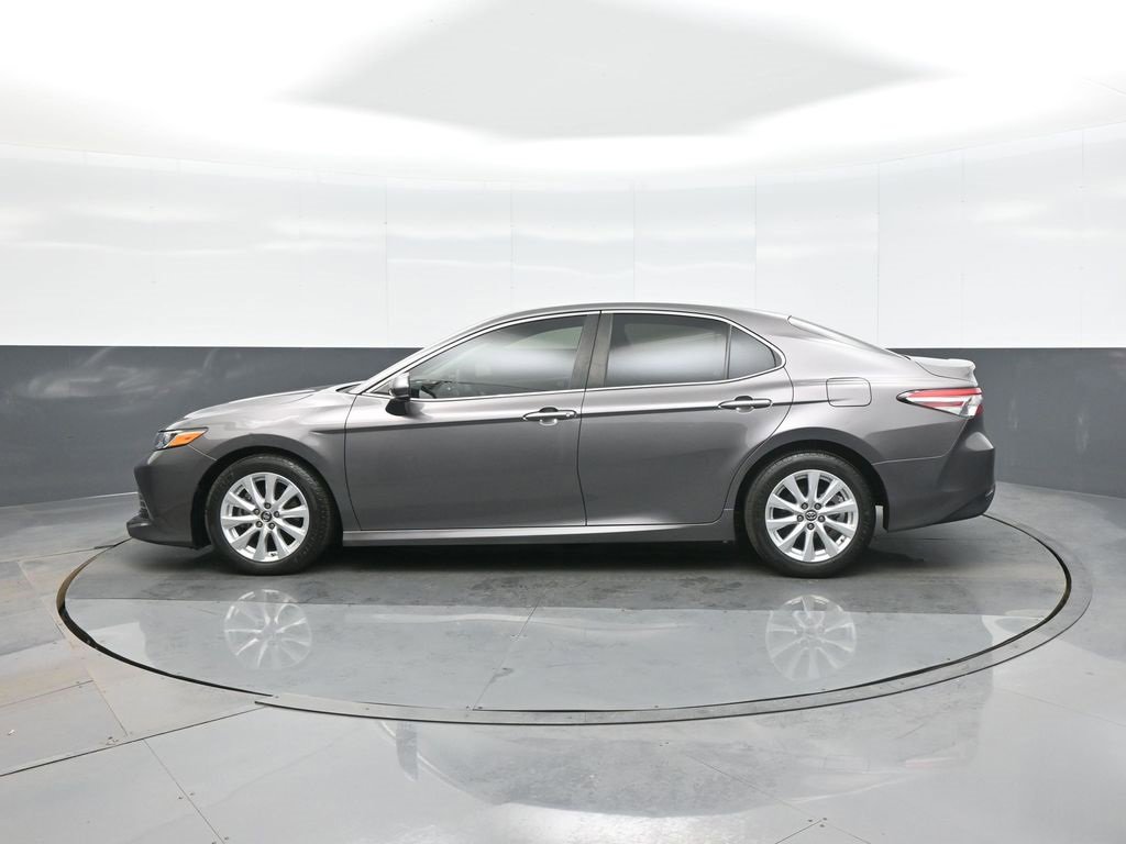 Certified 2018 Toyota Camry LE image 4