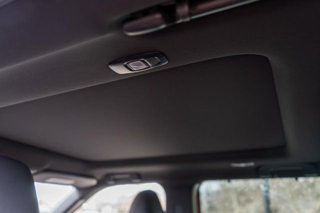 Used 2023 Mitsubishi Outlander AWD image 13