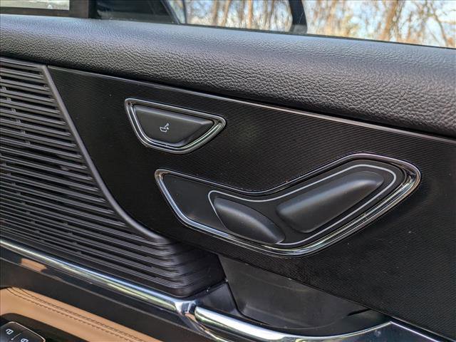 Certified 2022 Lincoln Corsair Reserve w/ Equipment Group 201A image 12