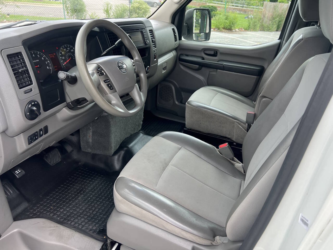 Used 2017 Nissan NV 2500 SV w/ Technology Package RWD image 8