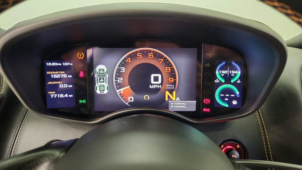 Used 2016 McLaren 570S Coupe RWD image 21