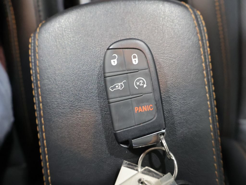 Used 2020 Jeep Compass Limited w/ Rear Convenience Group AWD/4WD image 26