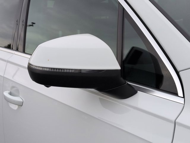 Used 2025 Audi Q7 3.0T Premium Plus image 13