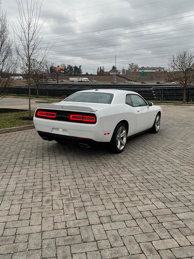 Used 2018 Dodge Challenger R/T RWD image 6