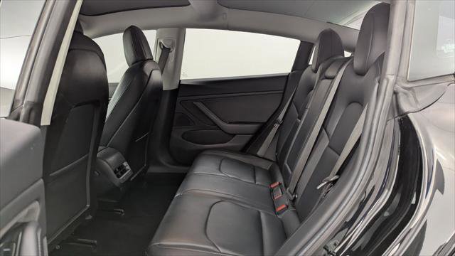 Used 2018 Tesla Model 3 Long Range RWD image 16
