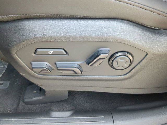 Used 2025 Hyundai Santa Fe Calligraphy image 21