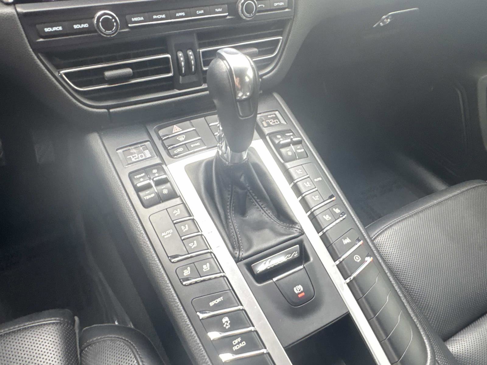 Used 2020 Porsche Macan image 24