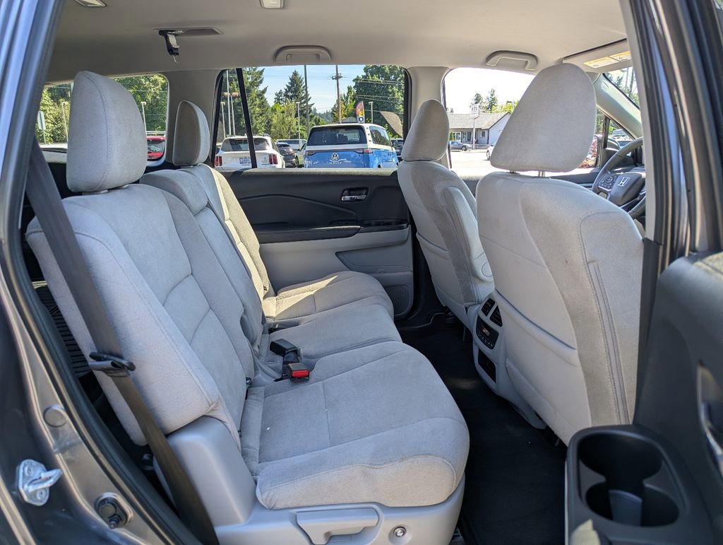 Used 2021 Honda Pilot EX image 33