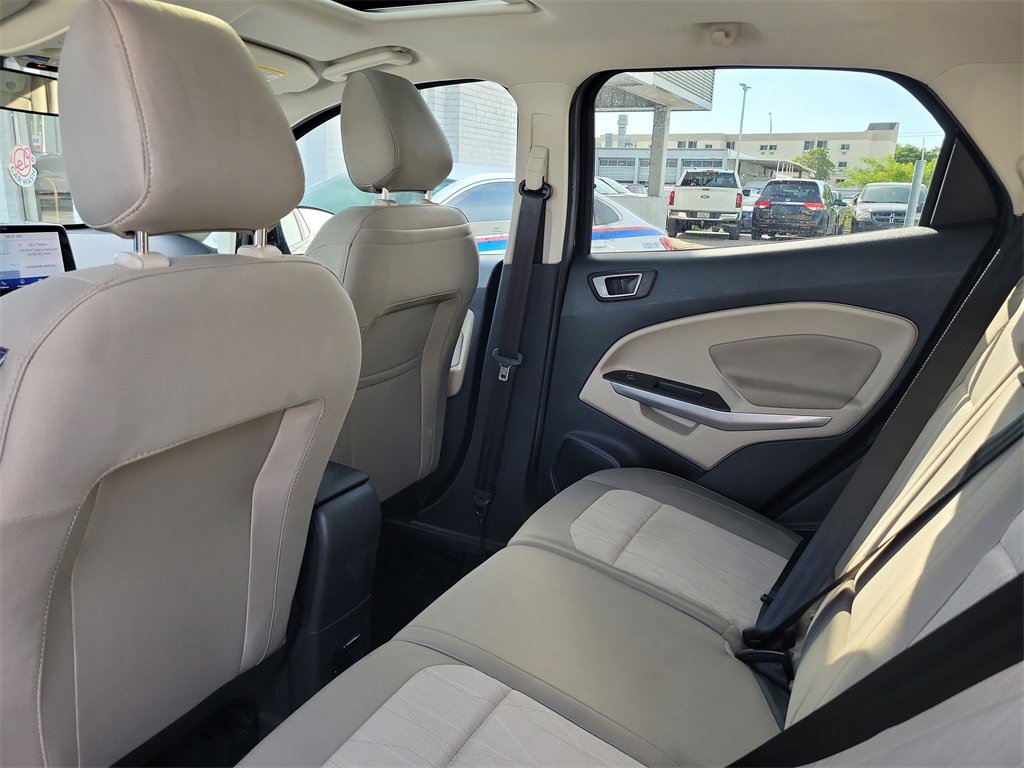 Used 2020 Ford EcoSport SE w/ SE Convenience Package image 6