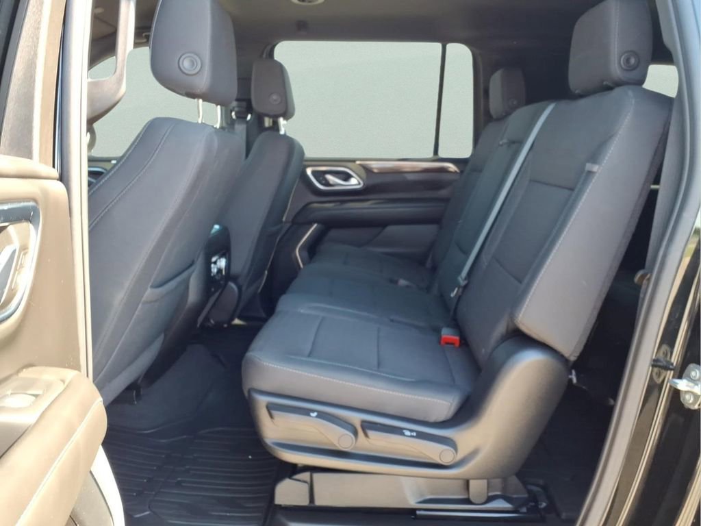 Used 2024 GMC Yukon XL SLE w/ Gmc Pro Safety Plus Package RWD image 16