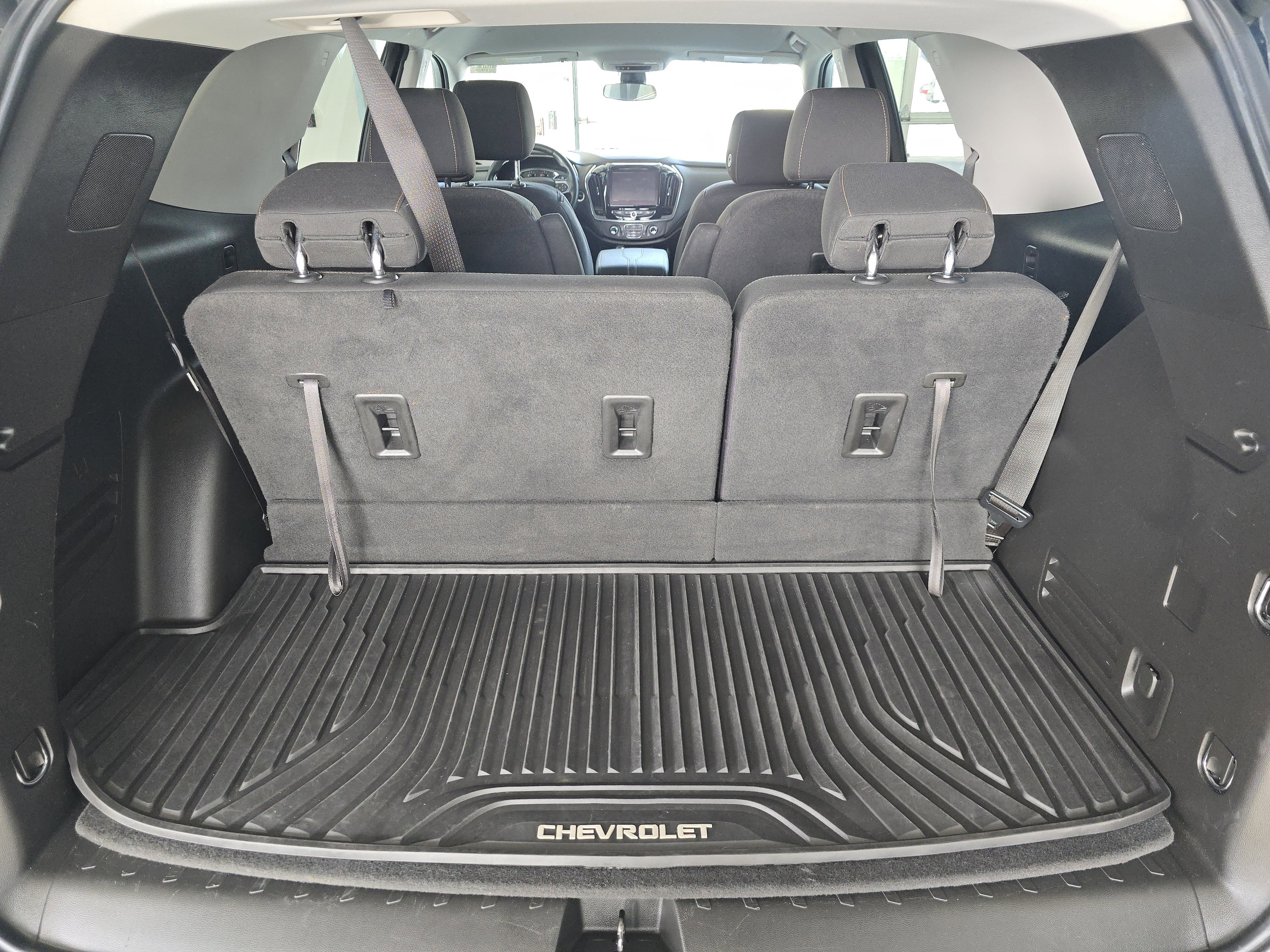 Used 2020 Chevrolet Traverse LT image 27