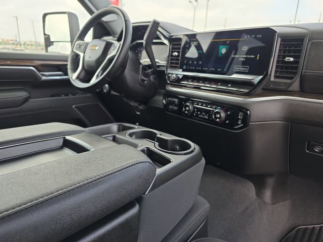 Used 2025 Chevrolet Silverado 2500 LT w/ Safety Package image 18