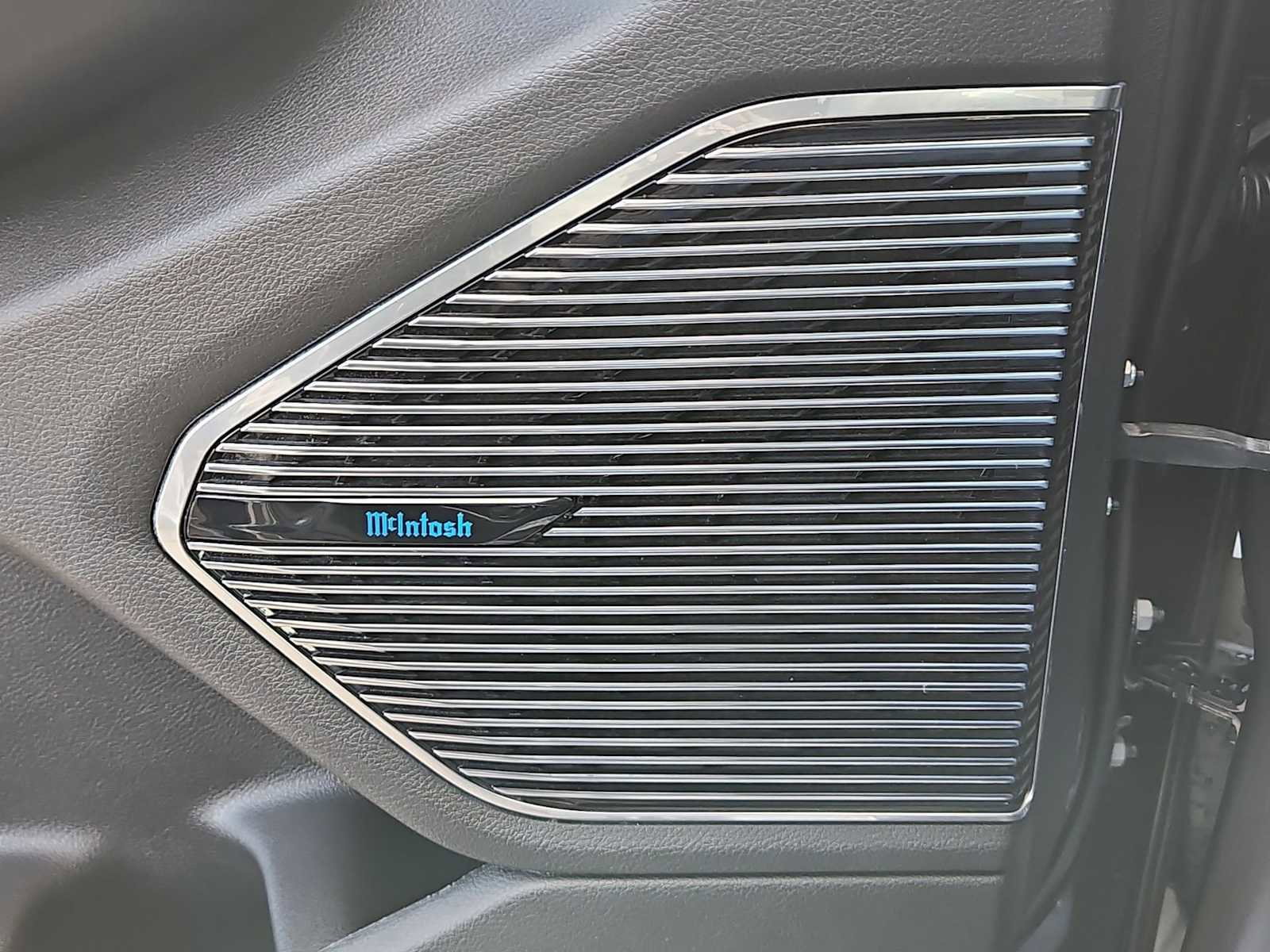 Used 2022 Jeep Grand Cherokee L Overland w/ Luxury Tech Group IV image 32