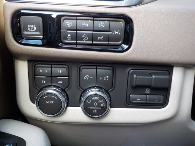 New 2026 GMC Yukon Denali w/ Advanced Technology Package AWD/4WD image 33