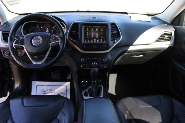 Used 2015 Jeep Cherokee Limited w/ Luxury Group AWD/4WD image 27