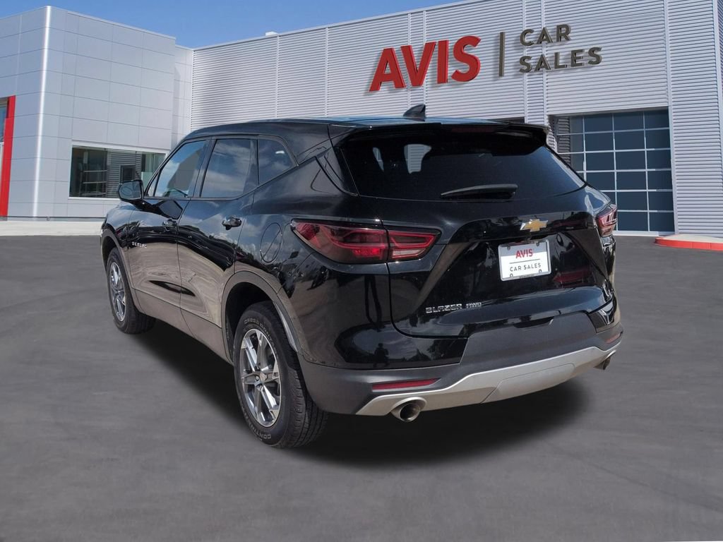 Used 2025 Chevrolet Blazer LT AWD/4WD image 9