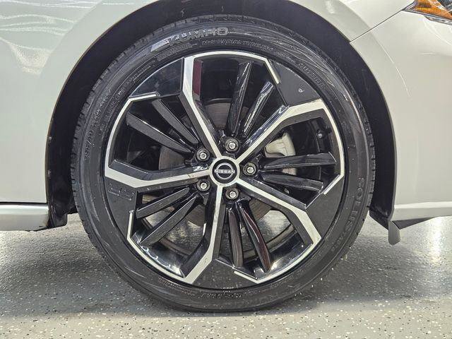 Used 2025 Nissan Altima 2.5 SR w/ SR Premium Package FWD image 27